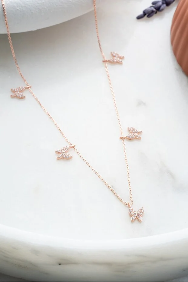 925 Ayar Gümüş Rose Zirkon Taşlı Şans Kelebek Kolye 925 Ayar Gümüş Rose Zirkon Taşlı Şans Kelebek Kolye